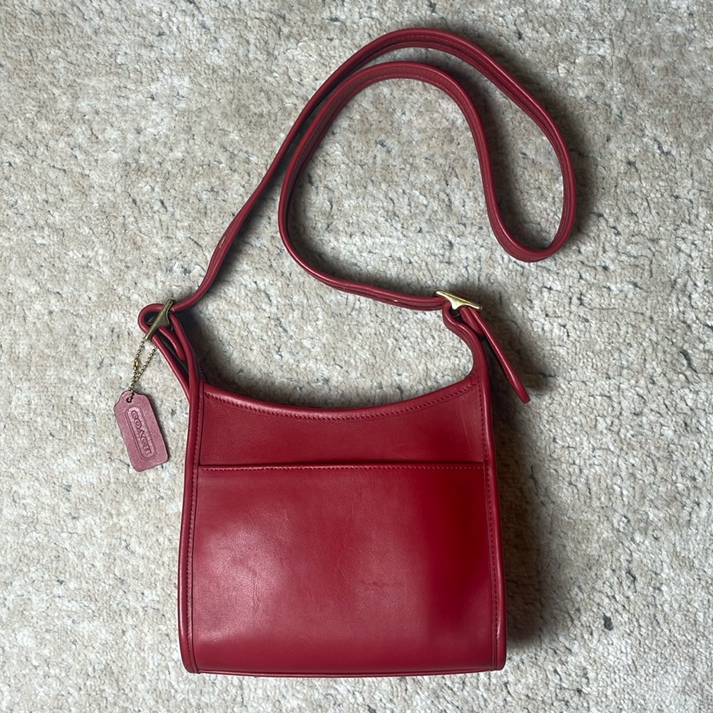 Vintage Red Coach Legacy Small Zip 9997